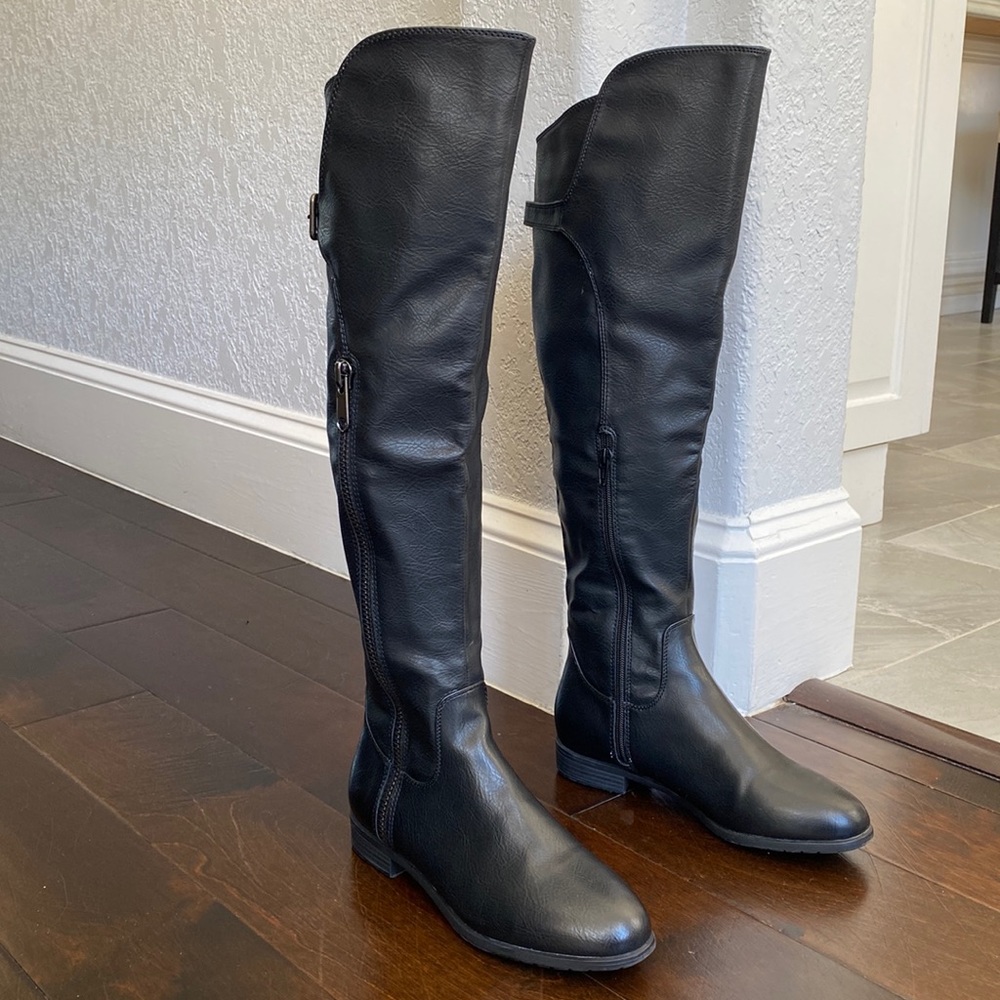 Rialto First Row over the knee boots Black 8 like-new